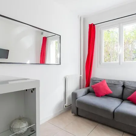 Quiet Std Near Center Of By Guestready Apartment