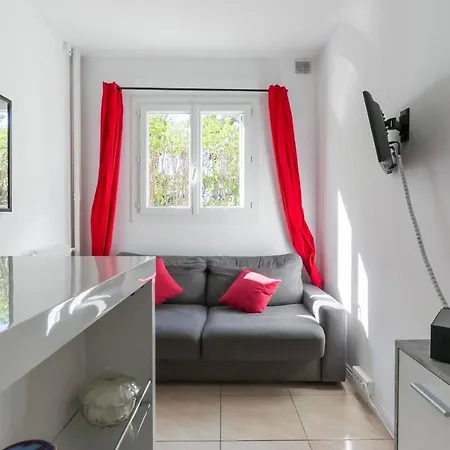 Quiet Std Near Center Of By Guestready Apartment *