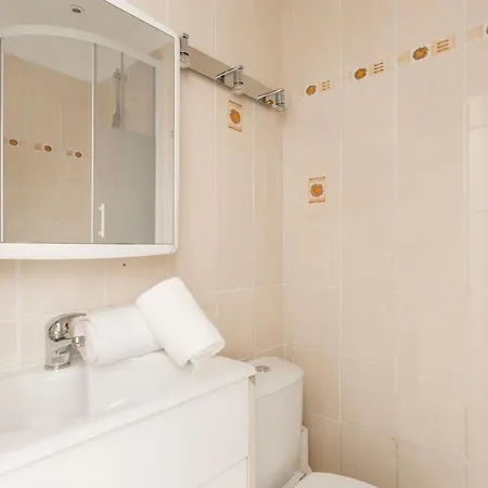 Apartment Quiet Std Near Center Of By Guestready